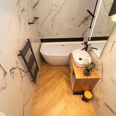 Golden Luxury شقة