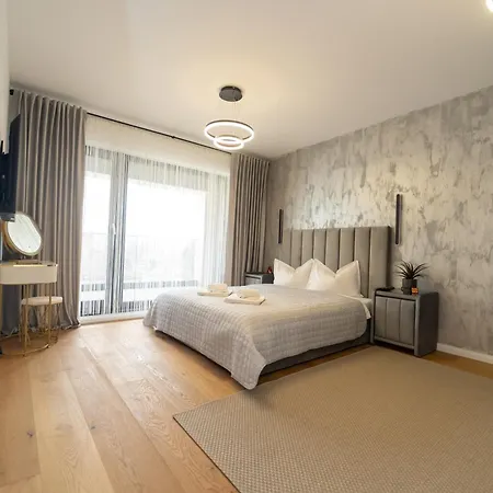 Golden Luxury شقة