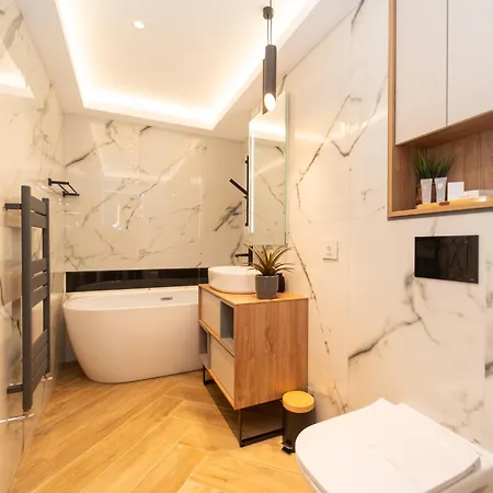 Golden Luxury شقة