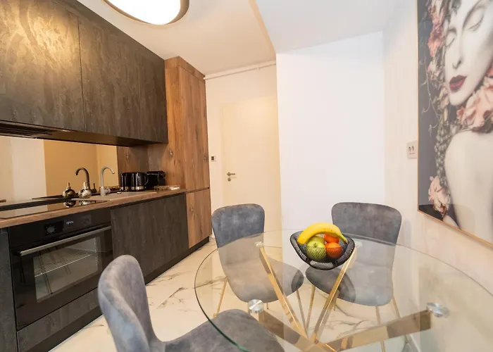 Golden Luxury * Braşov