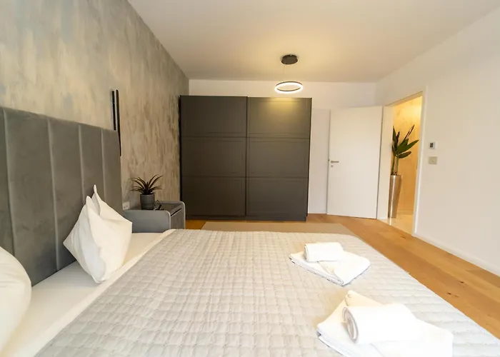 Golden Luxury * Braşov